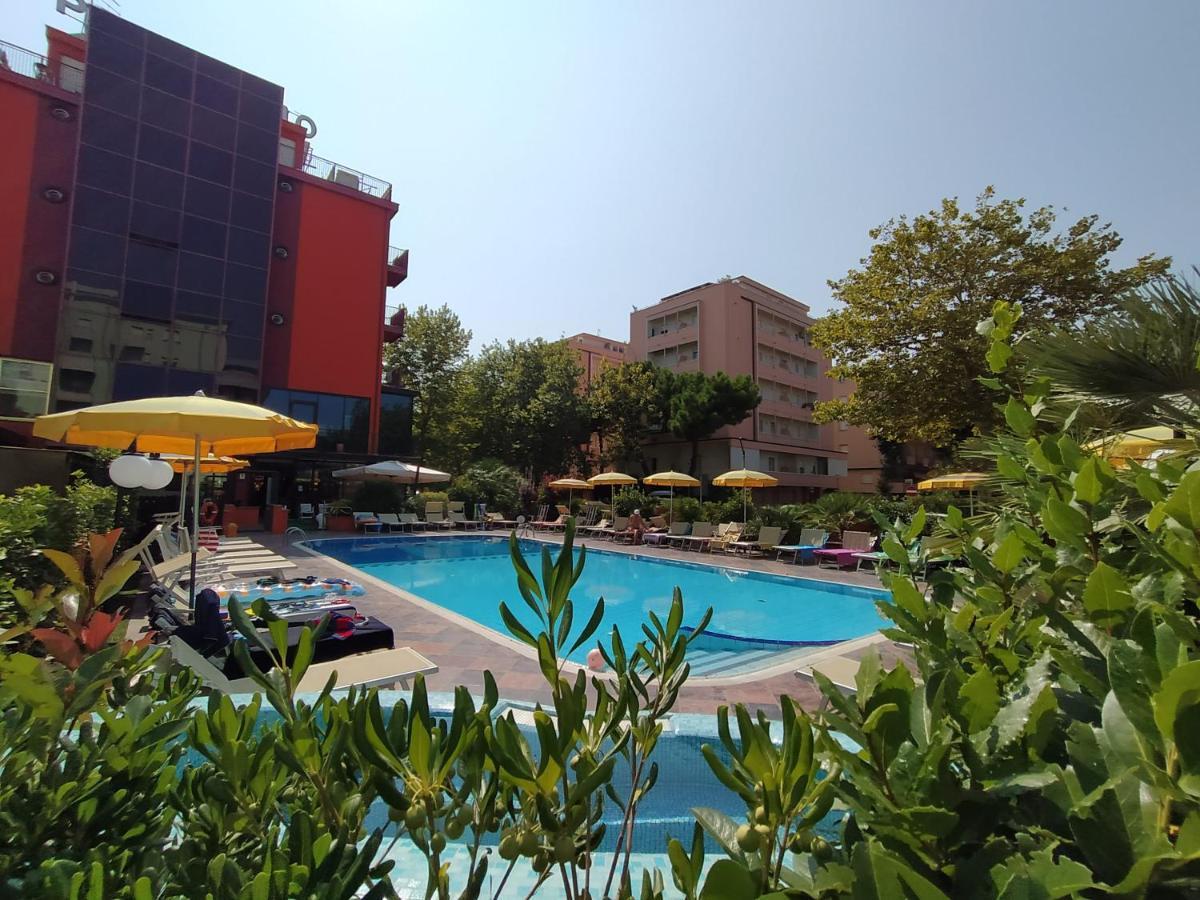 Hotel Prestigio Cesenatico Exterior foto