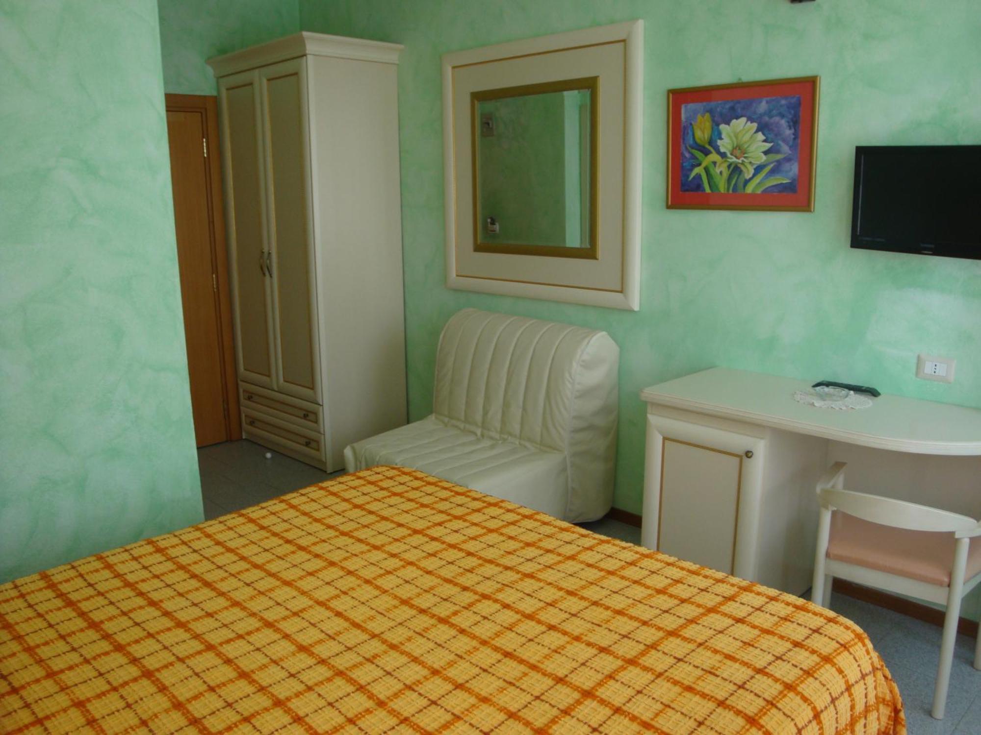 Hotel Prestigio Cesenatico Zimmer foto