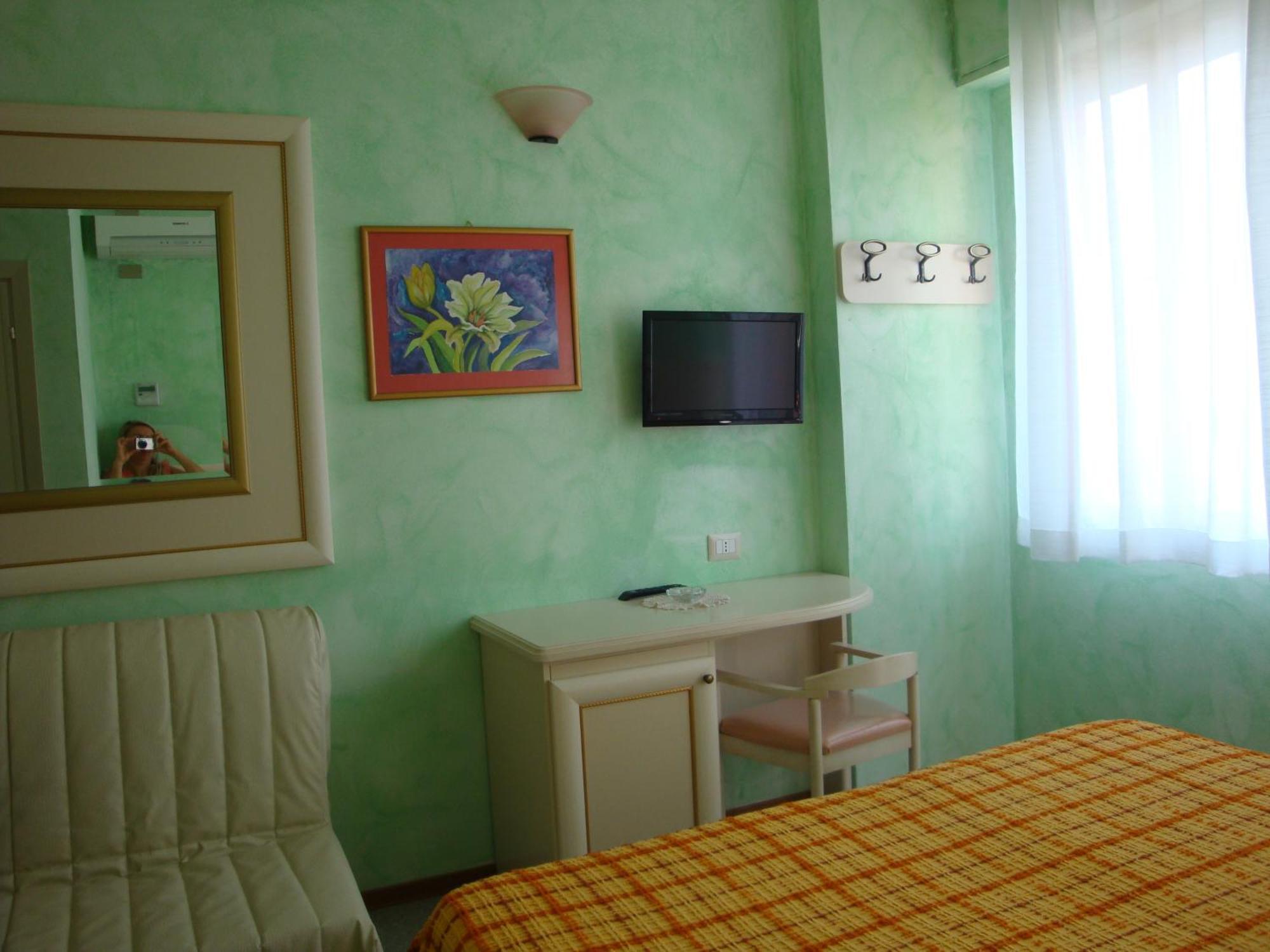 Hotel Prestigio Cesenatico Zimmer foto