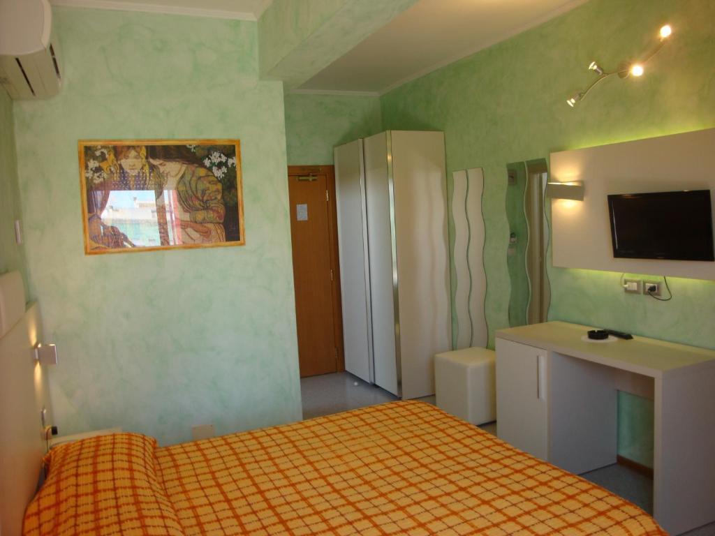 Hotel Prestigio Cesenatico Zimmer foto
