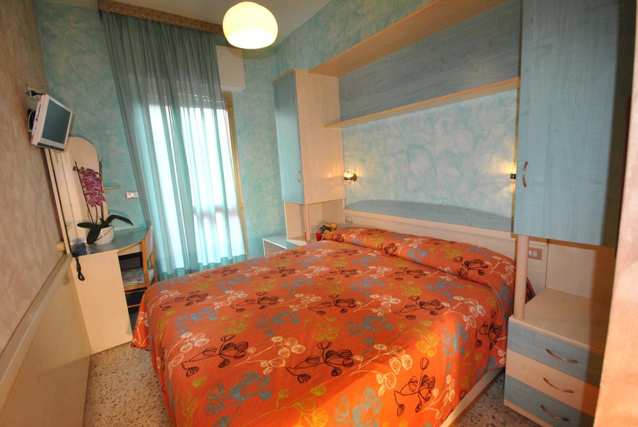 Hotel Prestigio Cesenatico Exterior foto
